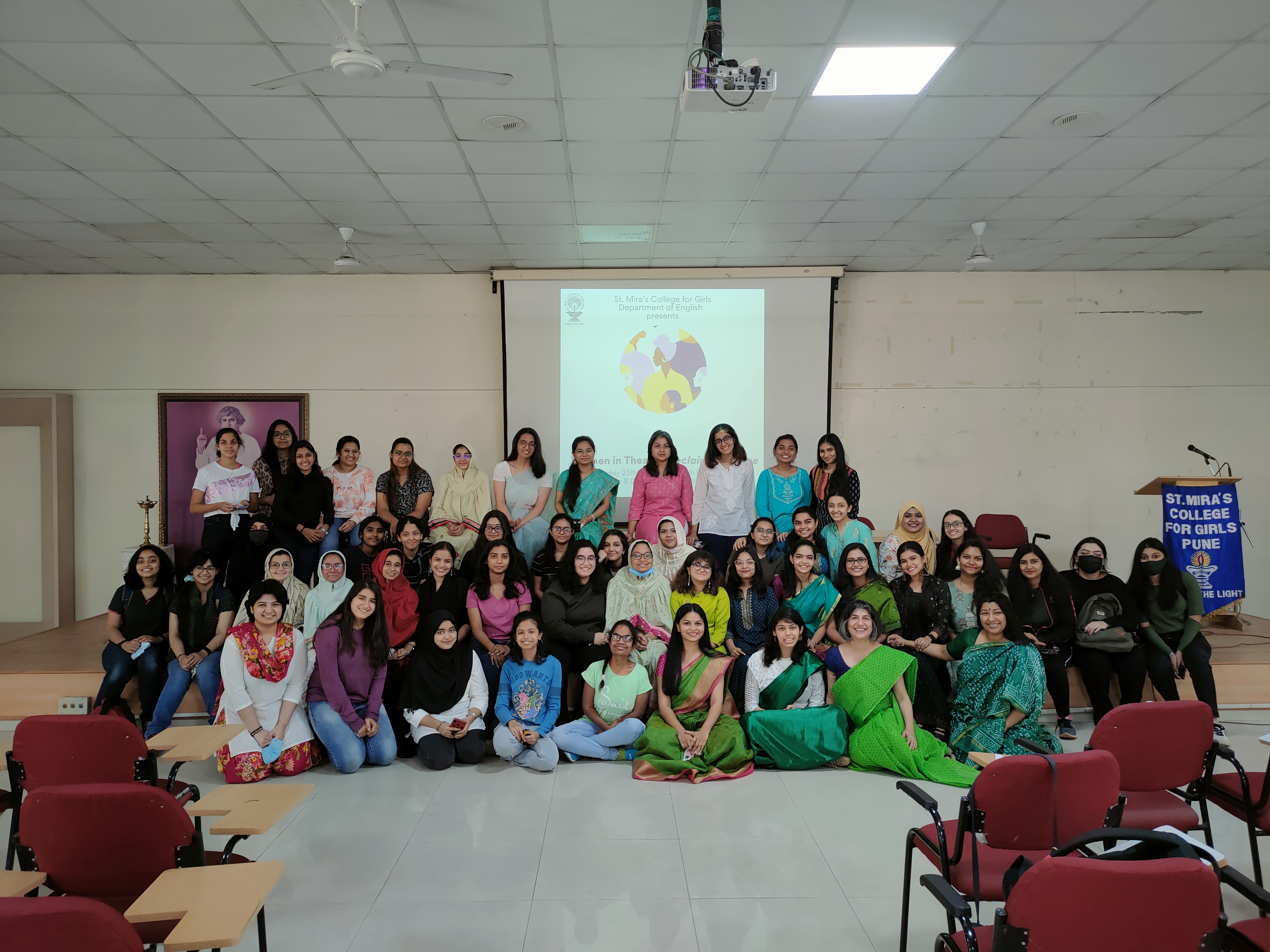 English Seminar Paper presenters and participants